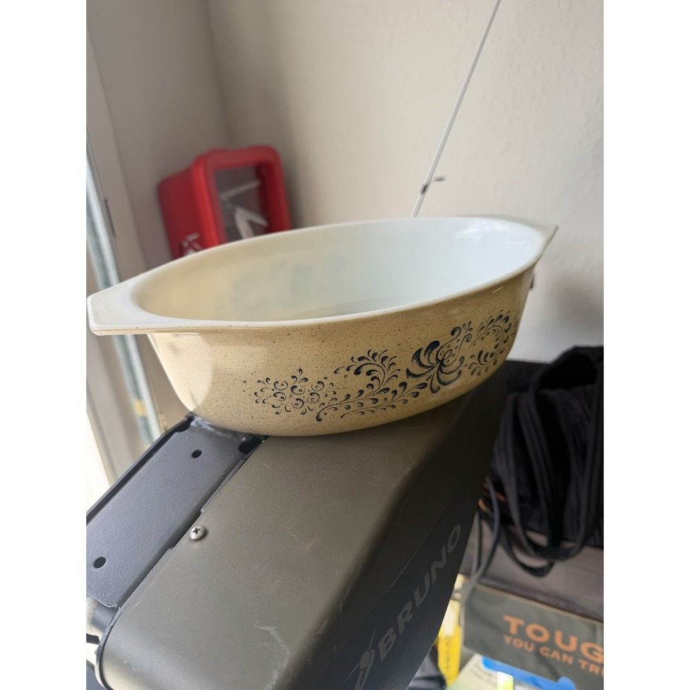 Vintage 1970s Pyrex "Old Town Blue" (Blue Onion) Oval Casserole Baking Dish